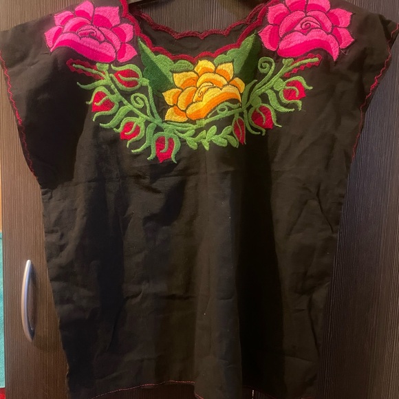 Tops - Floral Embroidered Black Top